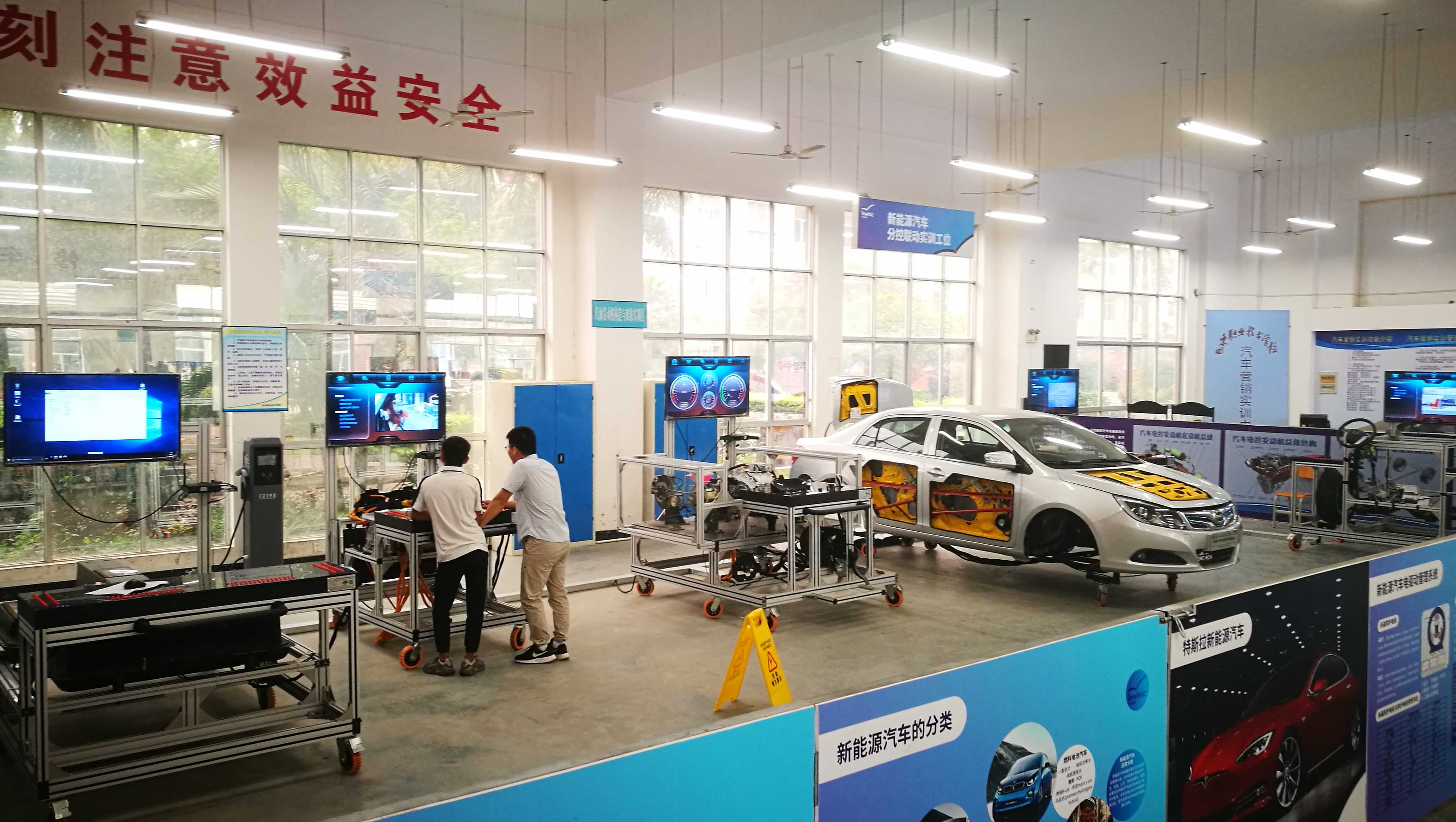 关于公布2023年全国职业院校技能大赛赛项比赛时间、、承办地、、、、承办校联系方式的通知